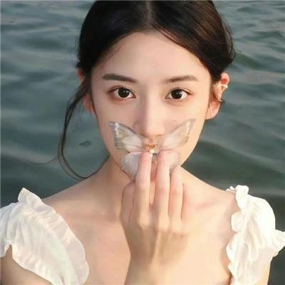 山间传来牛铃声海报